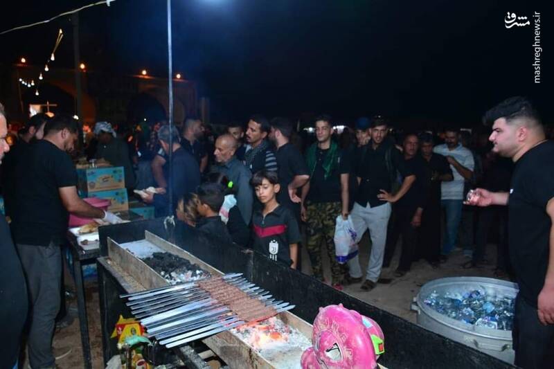  خدمت رسانی موکب ها به زائران اربعین در عراق+ تصاویر