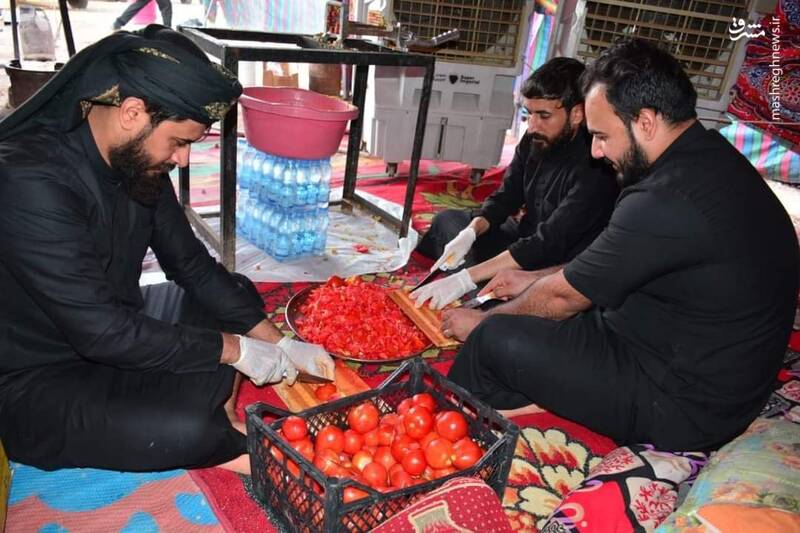  خدمت رسانی موکب ها به زائران اربعین در عراق+ تصاویر
