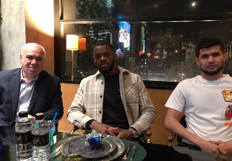 میهمانی فتحاللهزاده برای خارجیهای استقلال + عکس