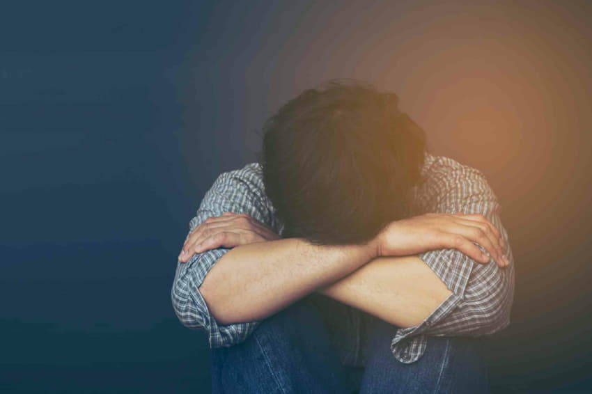 علائم و نشانه های افسردگی شدید در مردان چیست؟