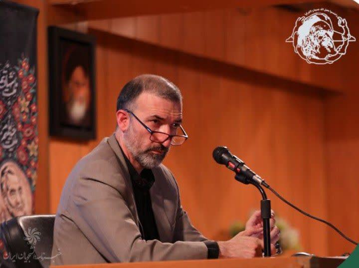 حسینی: دفتر تحکیم وحدت می‌تواند آینده انقلاب اسلامی را تغییری مثبت بدهد/ رستمی: دانشگاه‌ها در جامعه ما یکی از سریع‌ترین کنشگر و واکنشگرها است