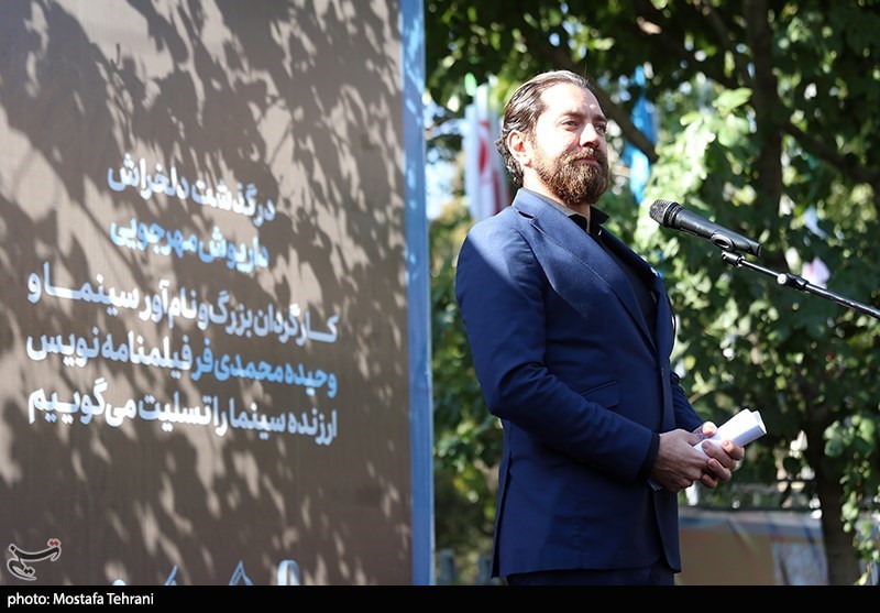 بغض بهرام رادان در تشییع داریوش مهرجویی +عکس