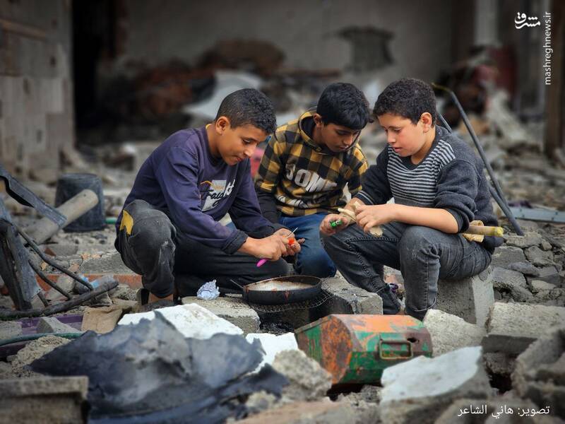  عکس/ زندگی فرشته‌ها در میان آوار