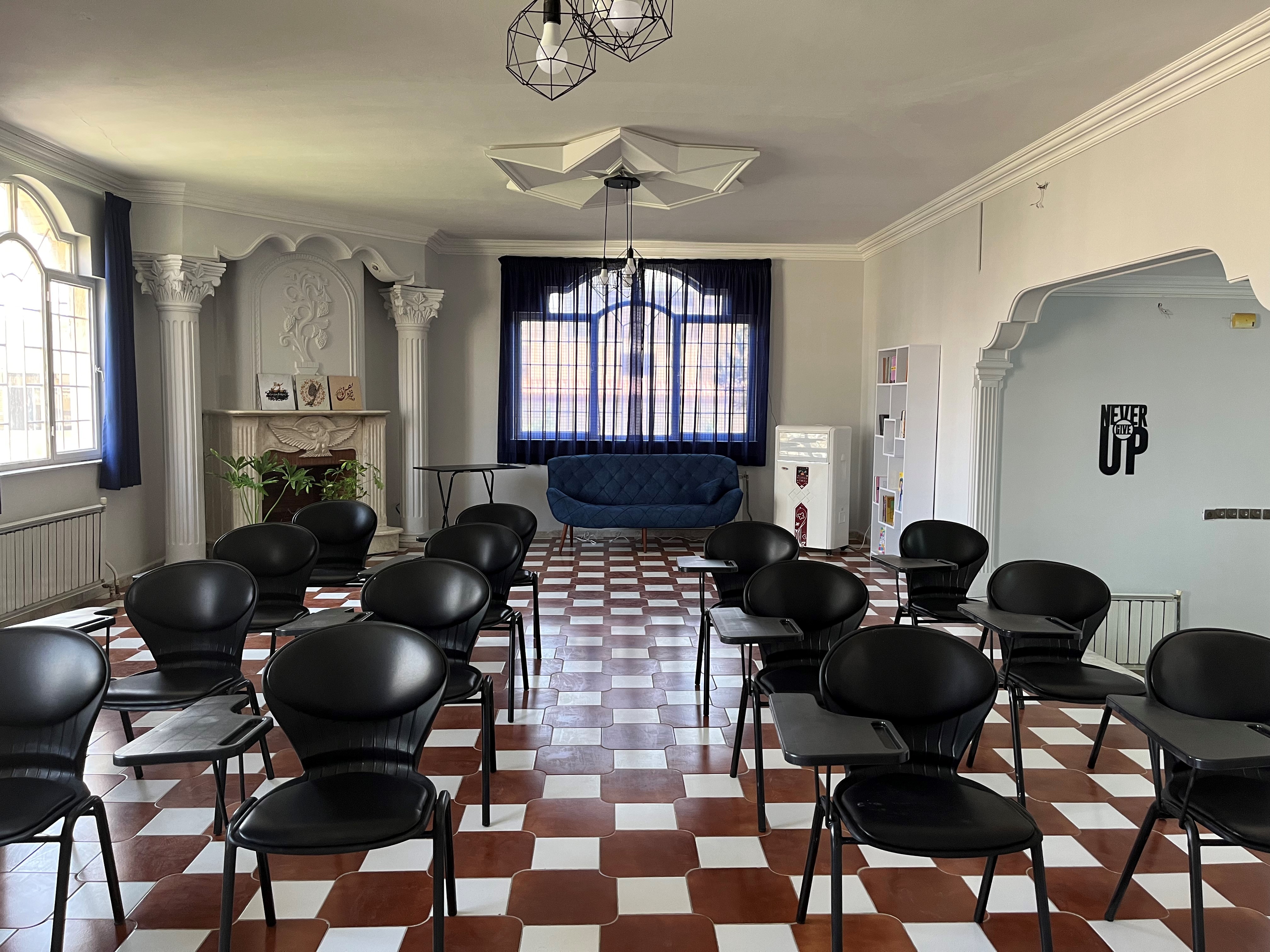 لذتِ آموختن خارج از دانشگاه 