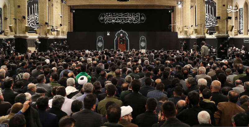  عکس/عزاداری شب شهادت حضرت زهرا (س) با حضور رهبر انقلاب