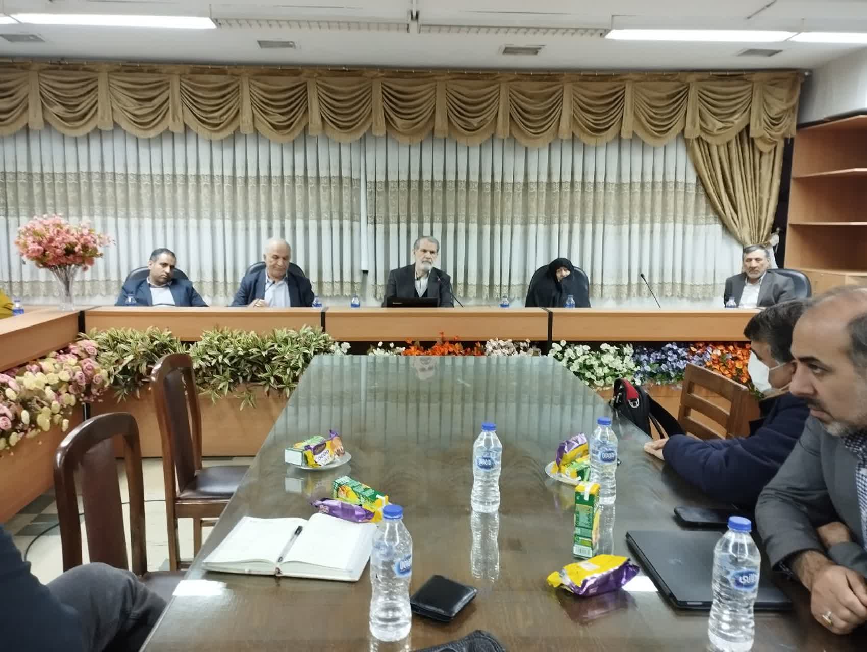 خالص سازی اسم رمزی برای حاکمیت غربگرایان است/ اگر کسی به دنبال مشارکت بالا نباشد، یا جاهل است یا خائن