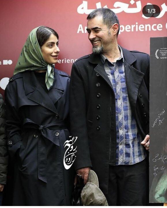 شهاب حسینی به همراه همسرش در اکران خصوصی فیلم خودش در پردیس چارسو تهران حضور یافت.