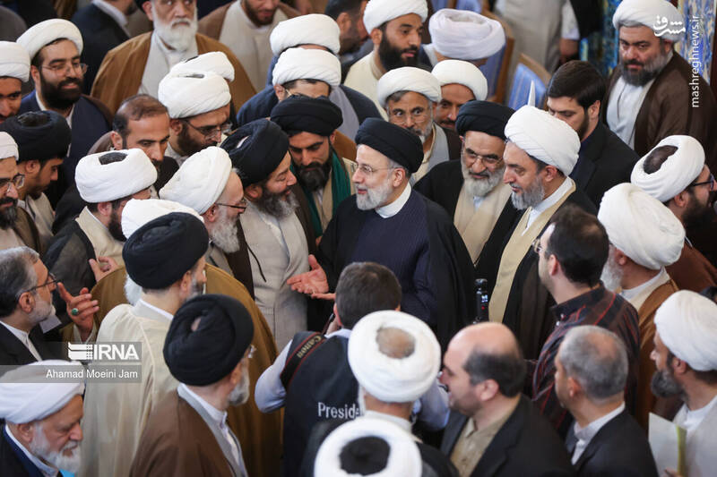  عکس/دیدار علما و روحانیون با رئیس جمهور