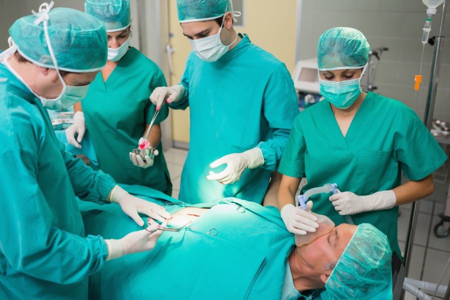 عوارض داروی بیهوشی تا چه مدت طول میکشد؟