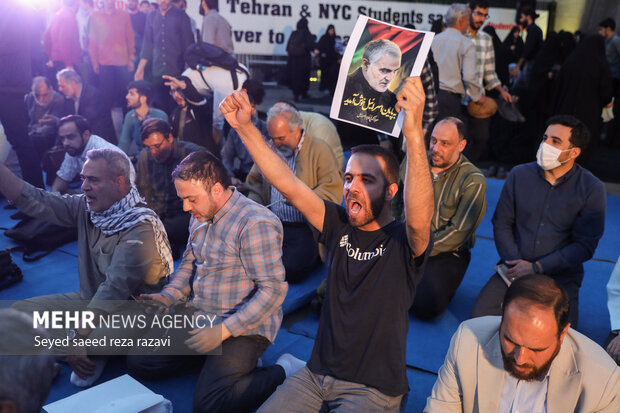 تجمع دانشجویان در همبستگی با دانشجویان آمریکایی حامی فلسطین