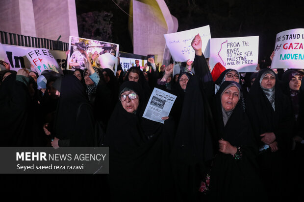 تجمع دانشجویان در همبستگی با دانشجویان آمریکایی حامی فلسطین