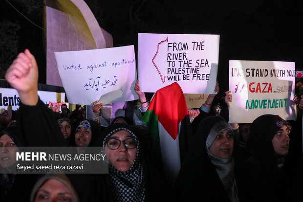 تجمع دانشجویان در همبستگی با دانشجویان آمریکایی حامی فلسطین