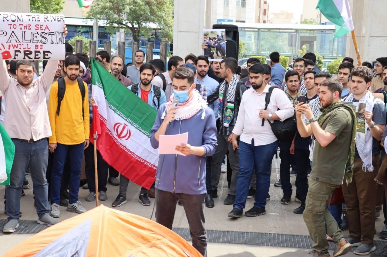  تجمع دانشگاهیان شریف در حمایت از خیزش دانشجویان در جهان