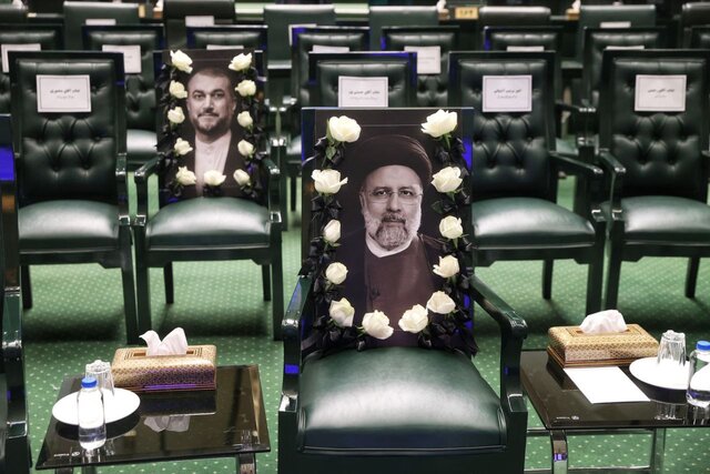 غم انگیزترین عکس افتتاحیه مجلس دوازدهم 