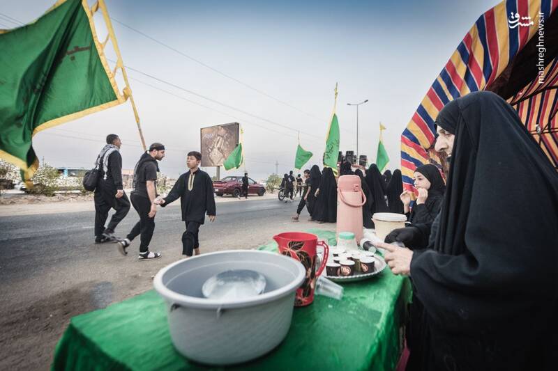  عکس/ نوکری امام حسین(ع) زن و مرد و سن و سال نمی‌شناسه