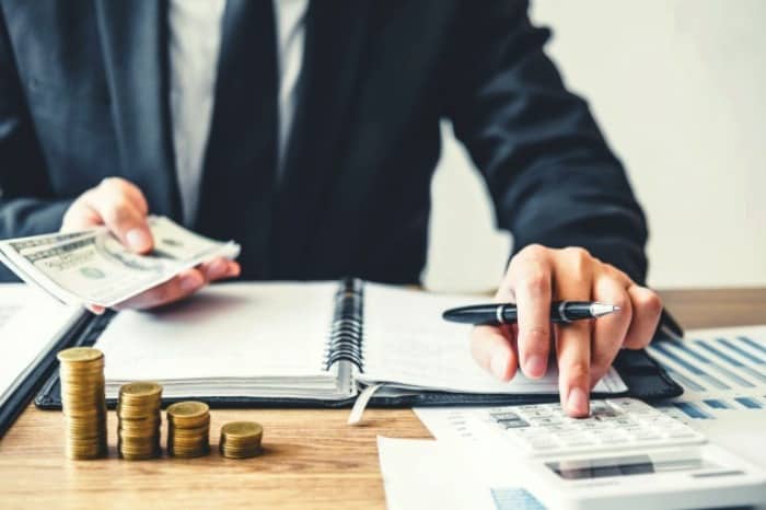 تاثیر روابط مالی زوجین بر زندگی مشترک