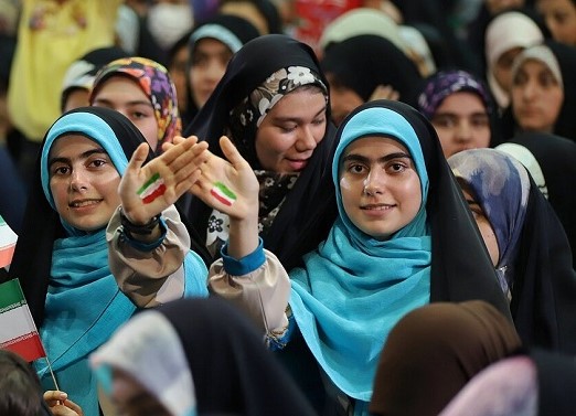 روایتی واقعی در برابر تصویرسازی غربی