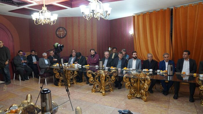 حضور معاون رئیس‌جمهور در خوابگاه دانشجویان دانشگاه شیراز