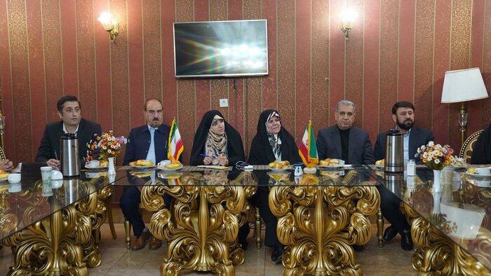 حضور معاون رئیس‌جمهور در خوابگاه دانشجویان دانشگاه شیراز