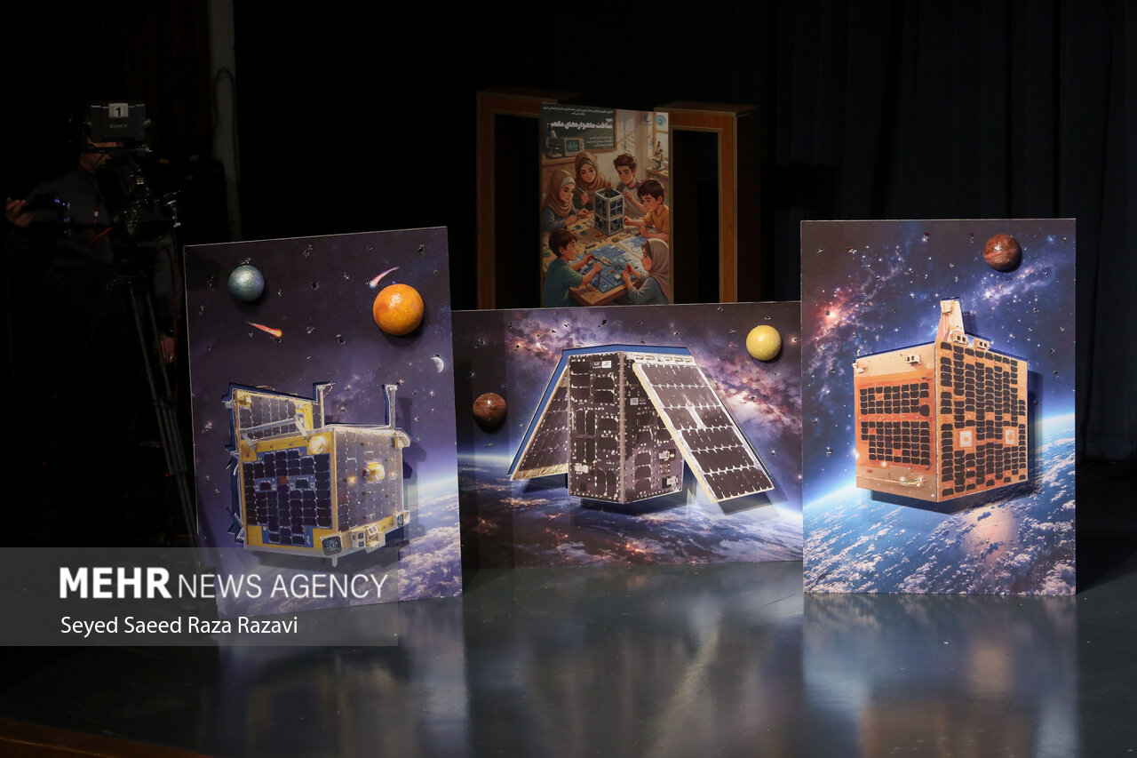 ۳ ماهواره ایرانی با پرتابگر سایوز به فضا پرتاب شدند