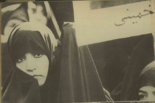 تصاویر ماندگار از نقش زنان در پیروزی انقلاب