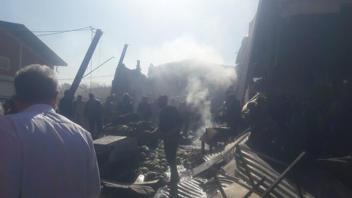 تصاویری از سقوط بالگرد ارتش در میدان میوه و تره بار درچه