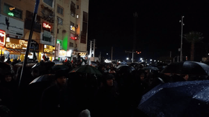 برف و باران هم مانع تجمعات شبانه ملت ایران نشد